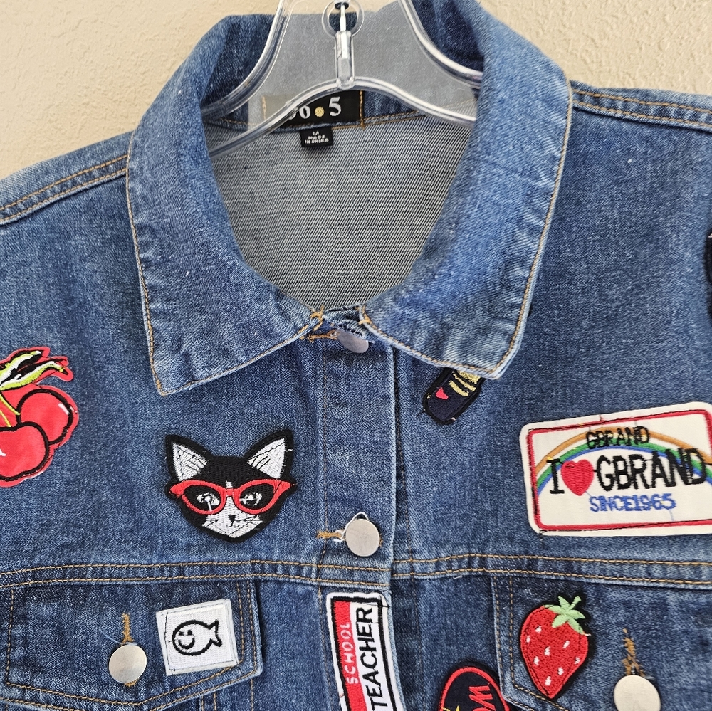 3.65 women's cropped jeans patch jacket women's size medium color denim - Picture 5 of 6